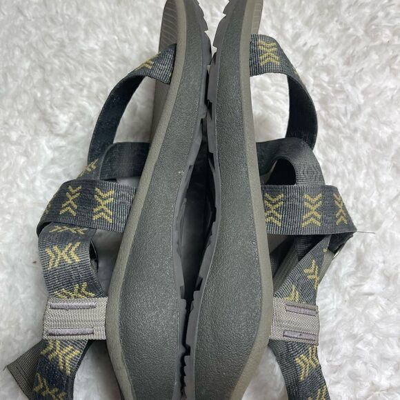 Men Chaco gray and khaki ZCloud straps sandals size 12 main image 5